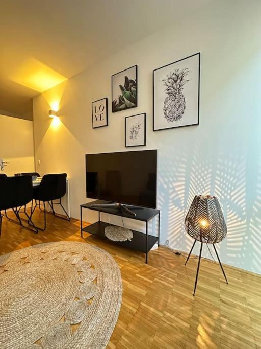 3-Room Vienna Centrale Suite Buitenkant foto